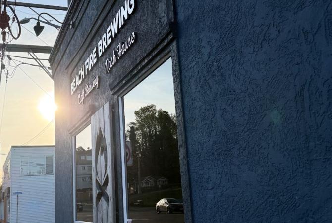 Beach Fire Brewing Storefront in Campbell River BC, Blue building,
